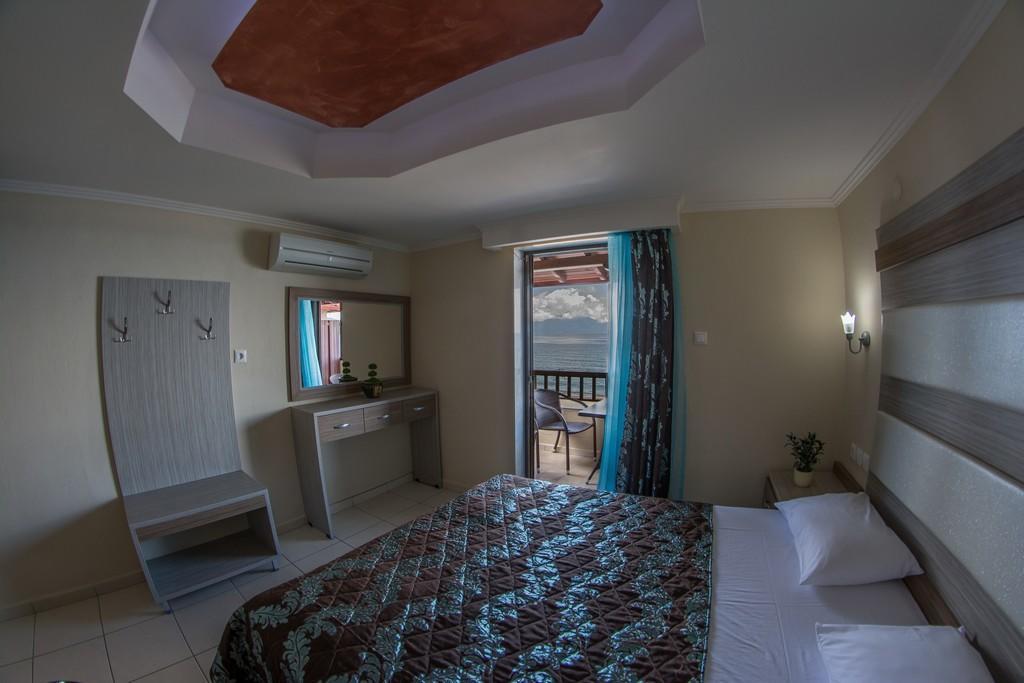 House Kostas On The Beach Sarti Exteriér fotografie